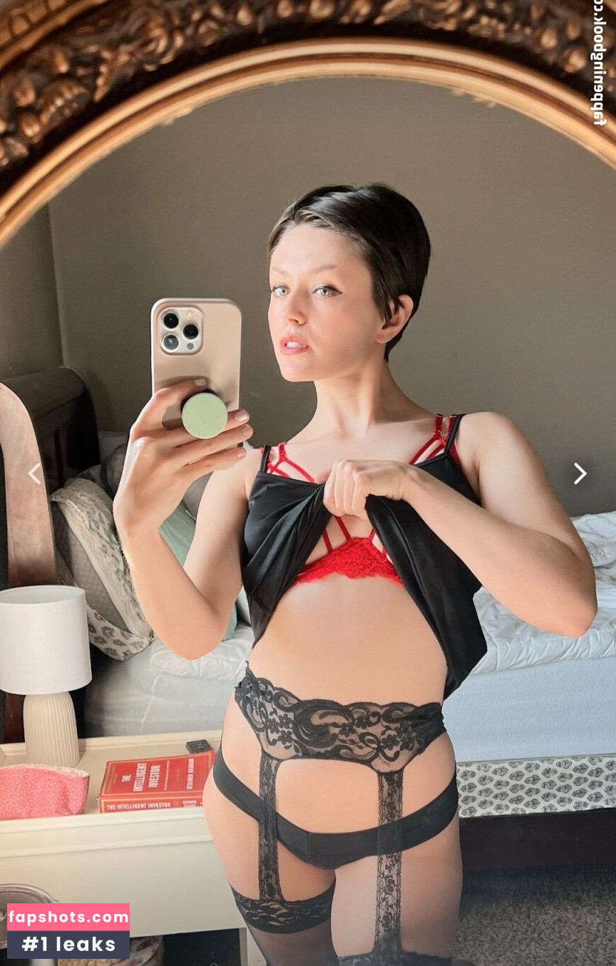 Girl On Cinema gallery photo #53