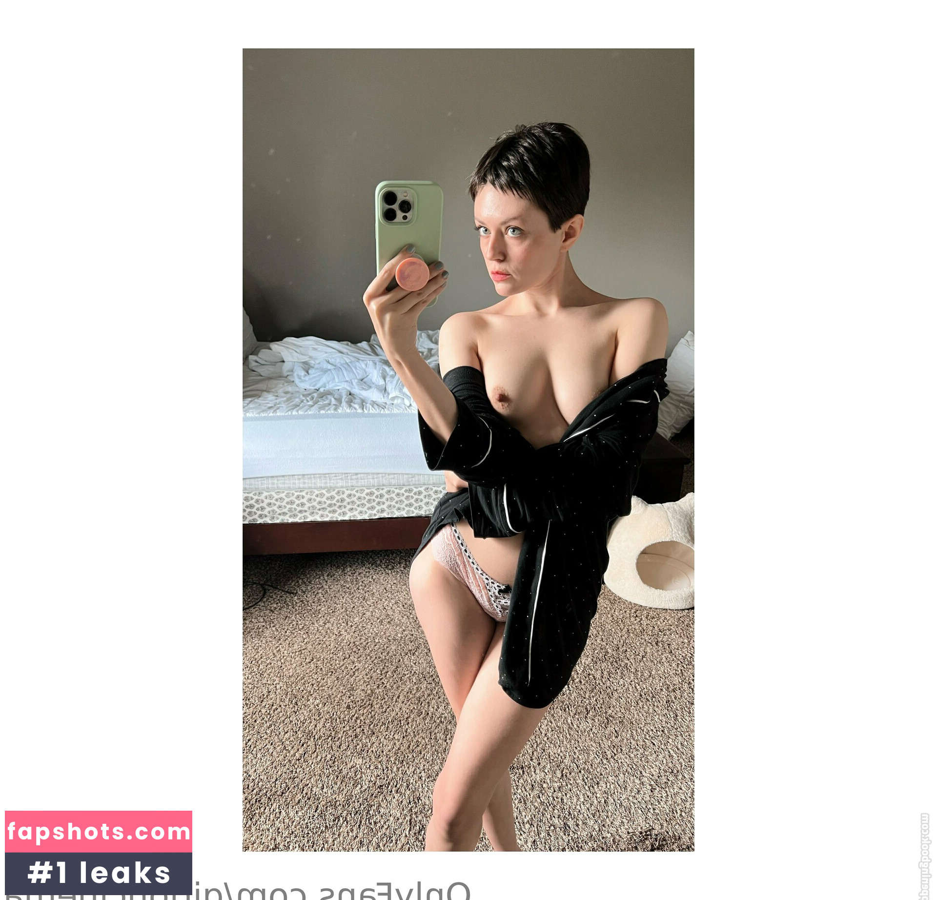 Girl On Cinema gallery photo #62