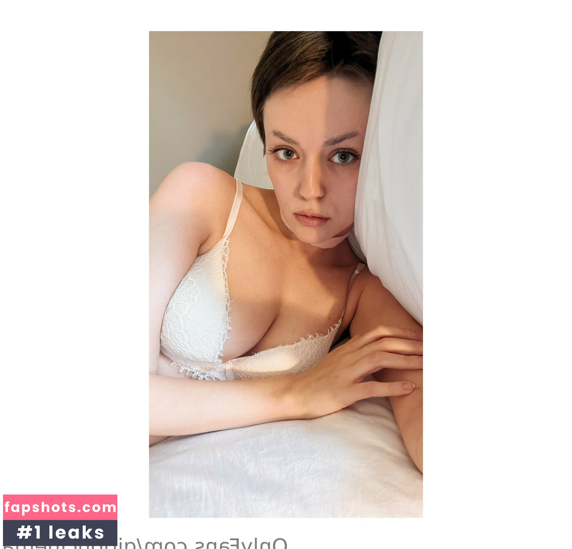 Girl On Cinema gallery photo #78