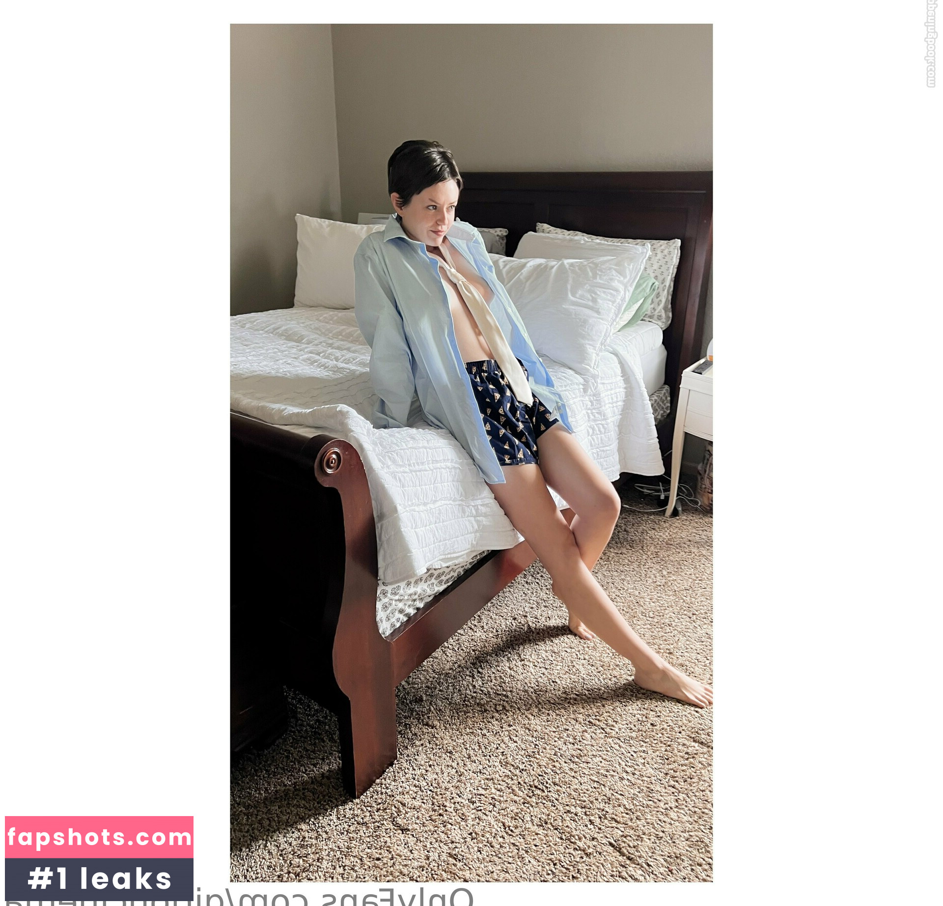 Girl On Cinema gallery photo #85