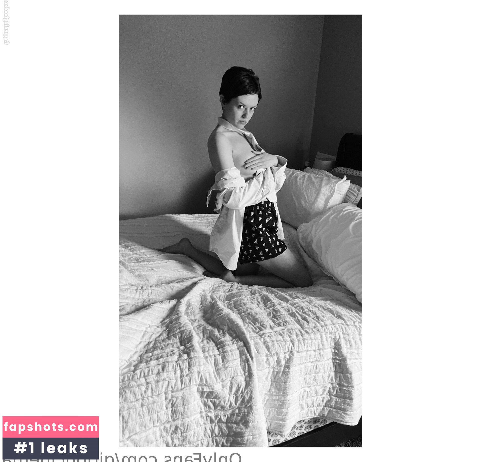 Girl On Cinema gallery photo #94