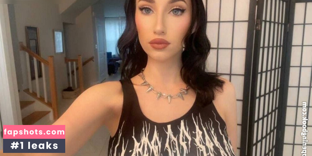 Girlfriend Stella gallery photo #3