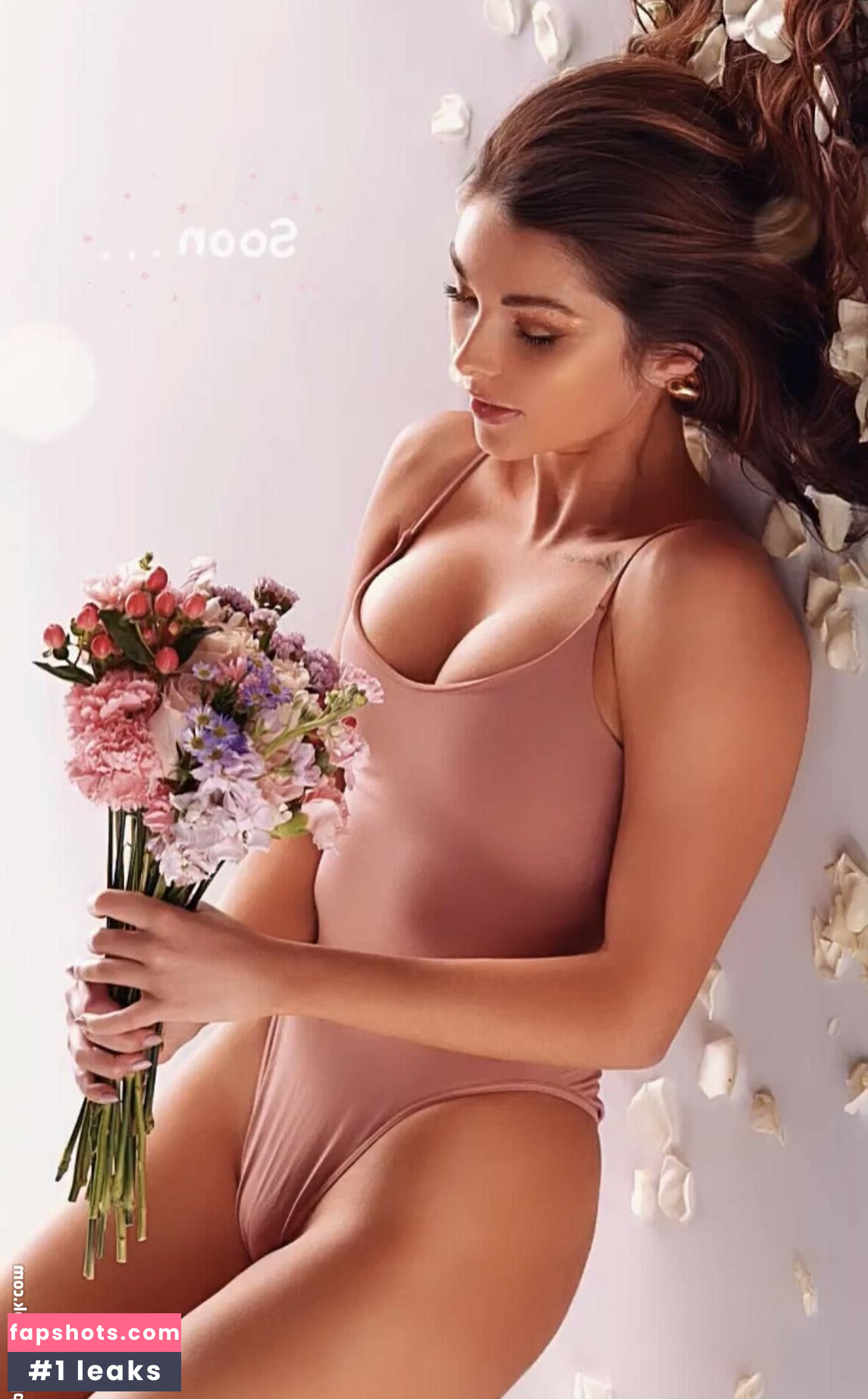 GirlsBig Brother gallery photo #32