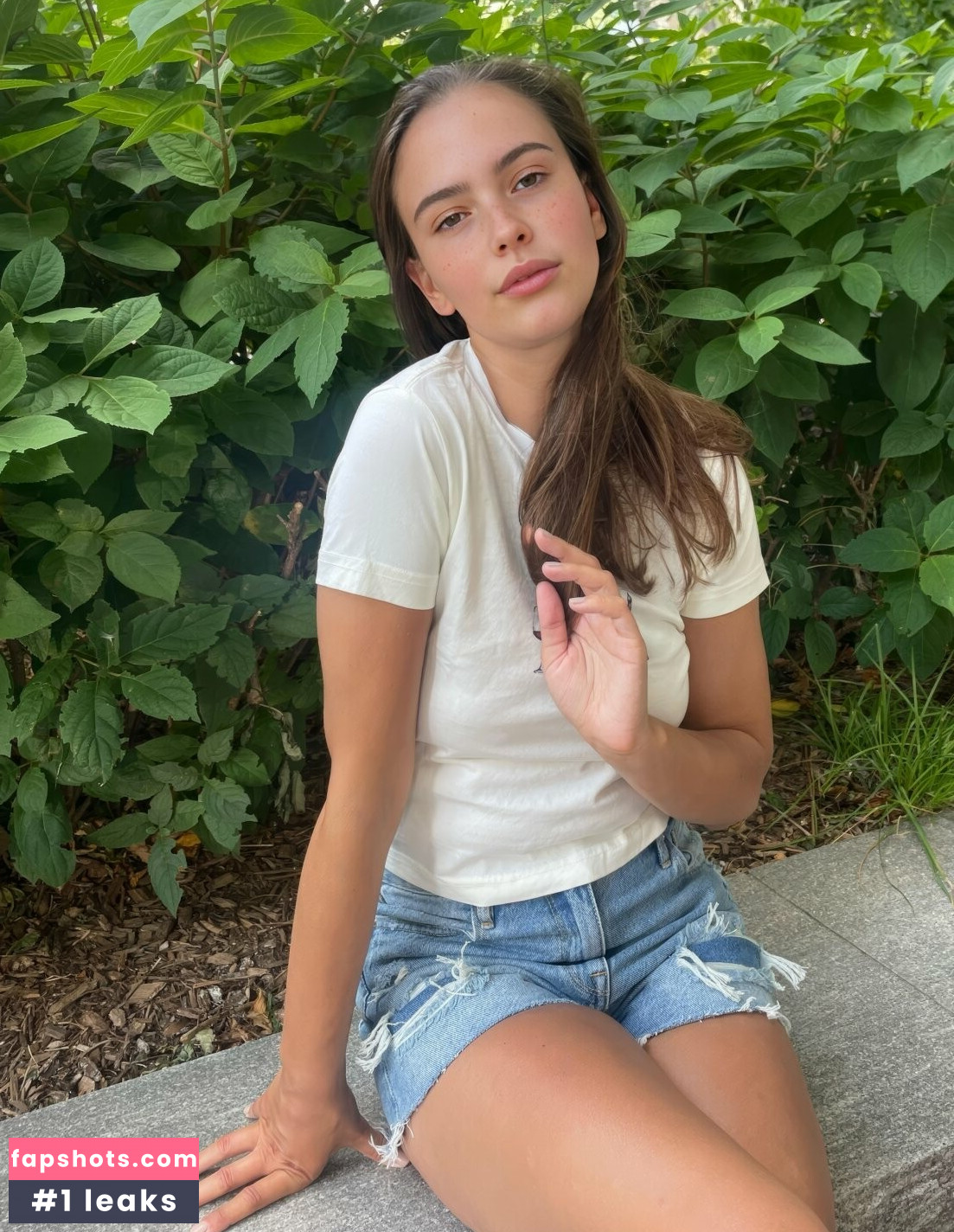 girlwithherbow02 gallery photo #2