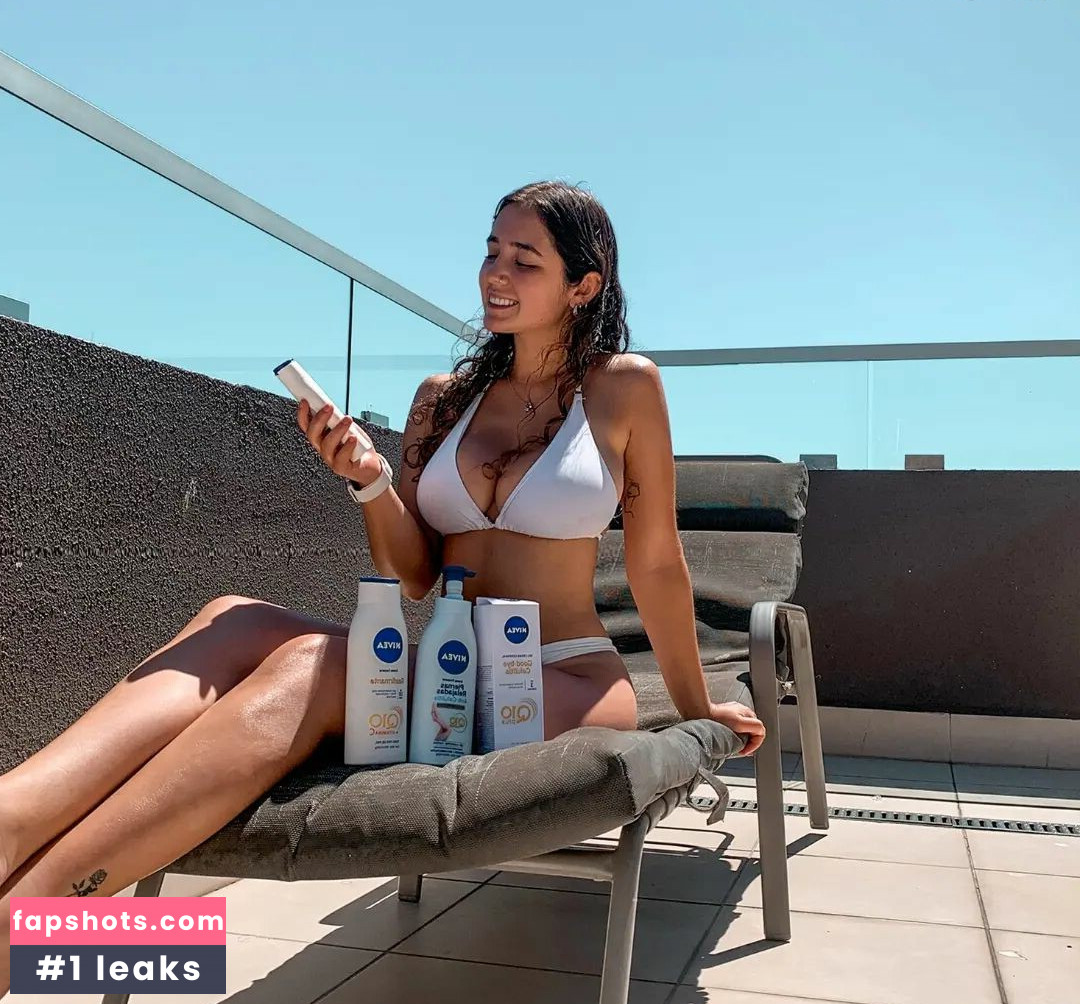 Gisela Guzman Madariaga gallery photo #8