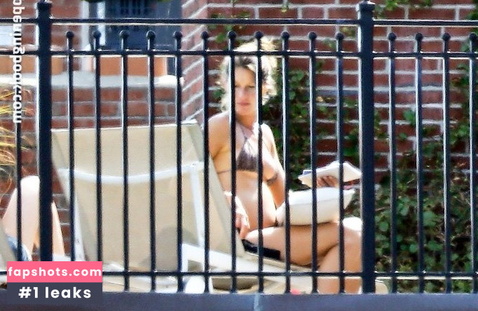 Gisele Buendchen gallery photo #147