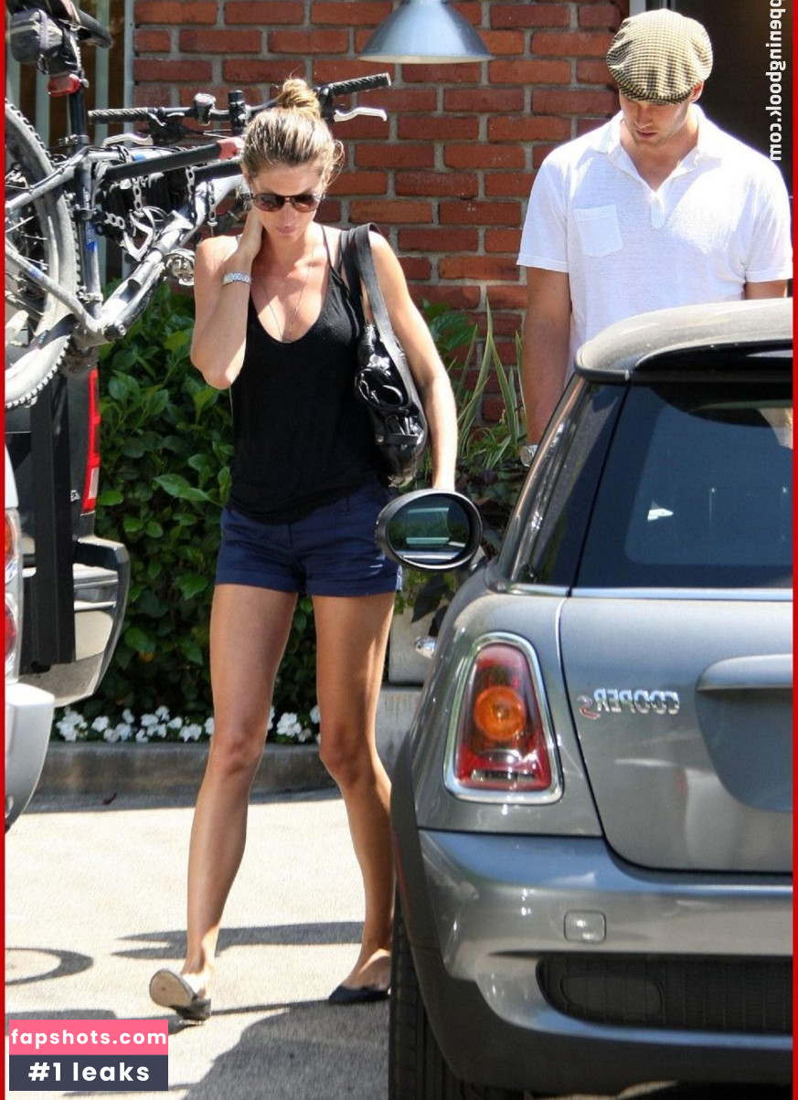 Gisele Buendchen gallery photo #53