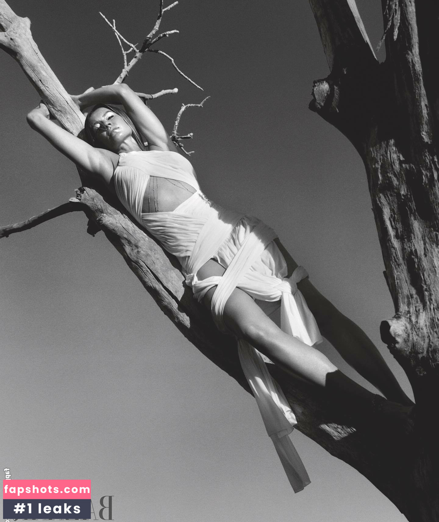 Gisele Bundchen gallery photo #143