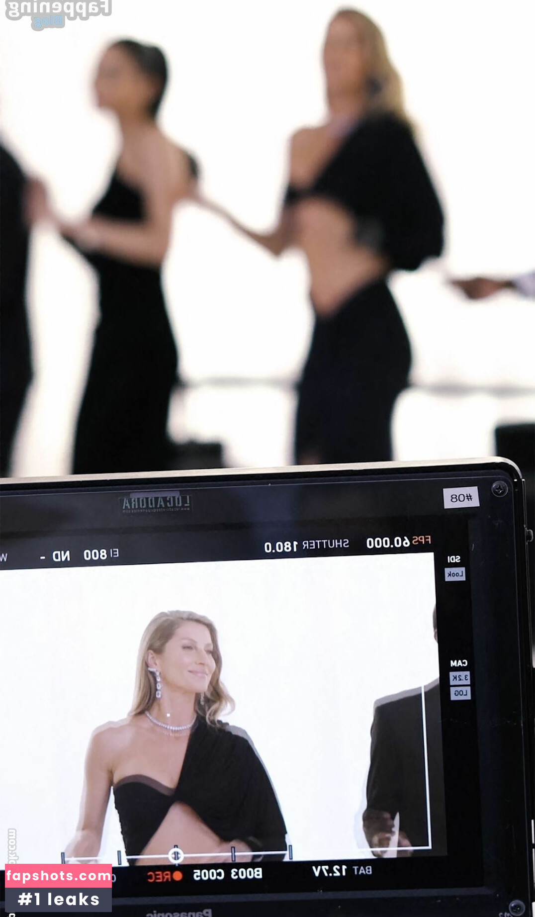 Gisele Bundchen gallery photo #152