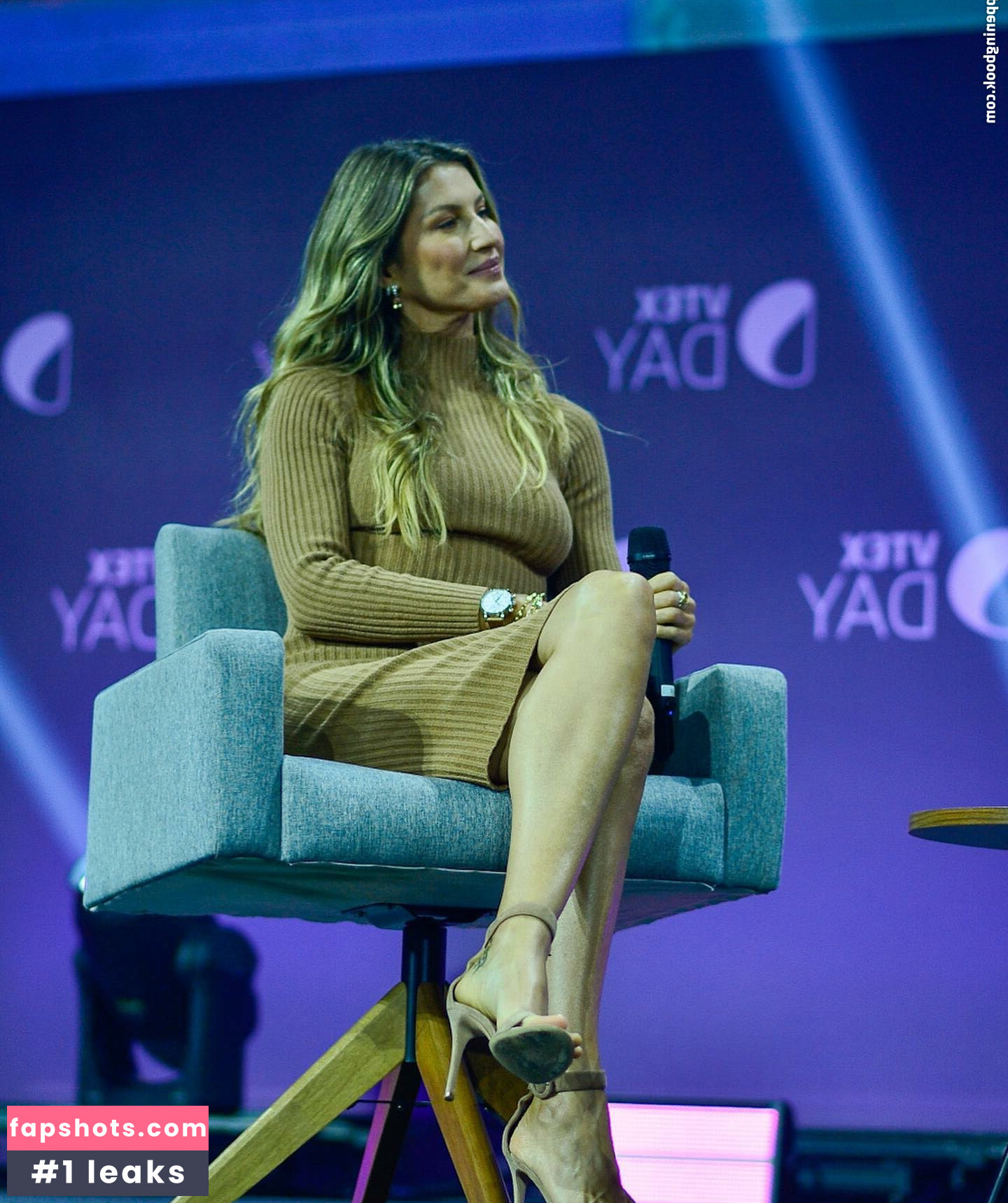 Gisele Bundchen gallery photo #213