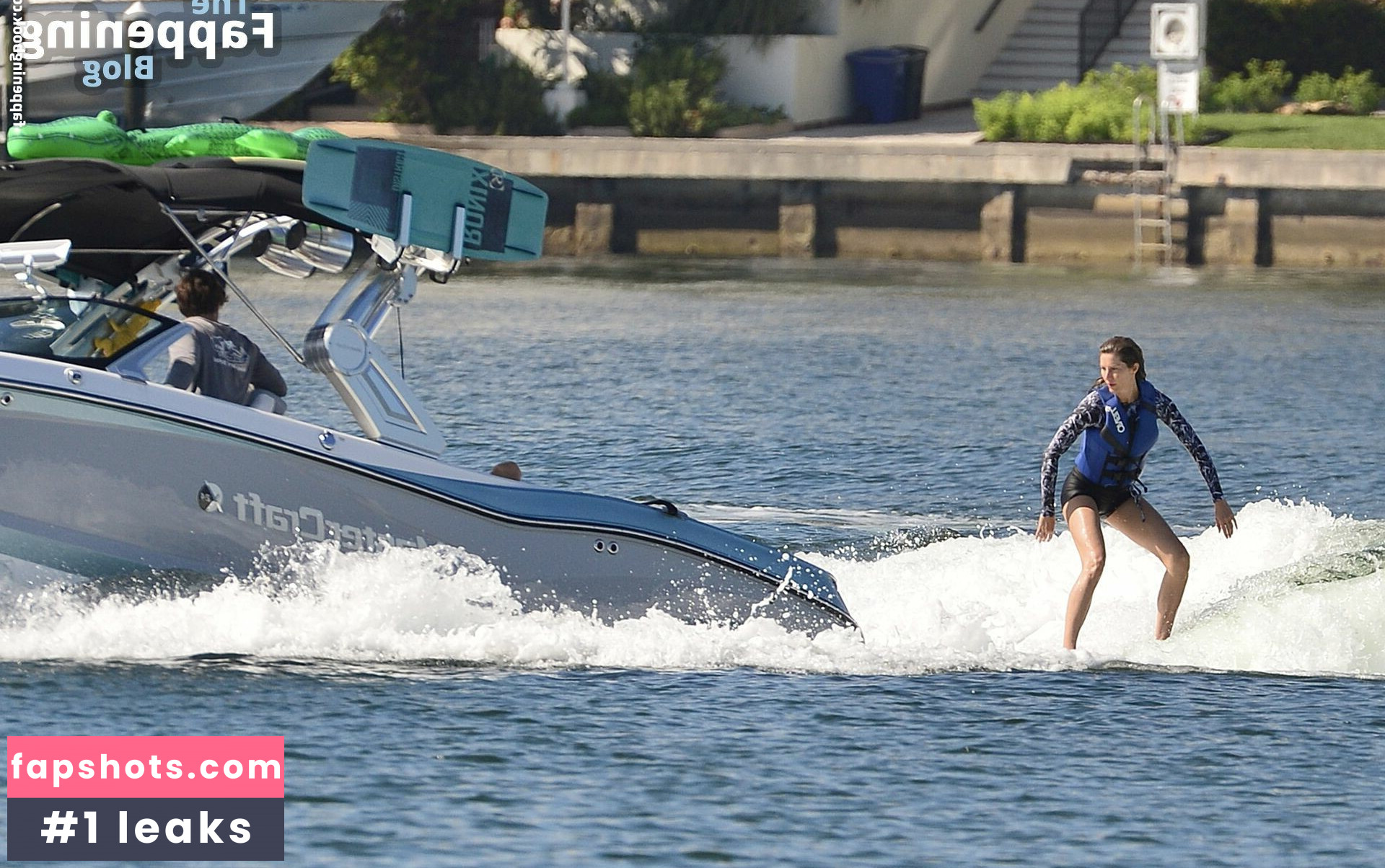 Gisele Bundchen gallery photo #218