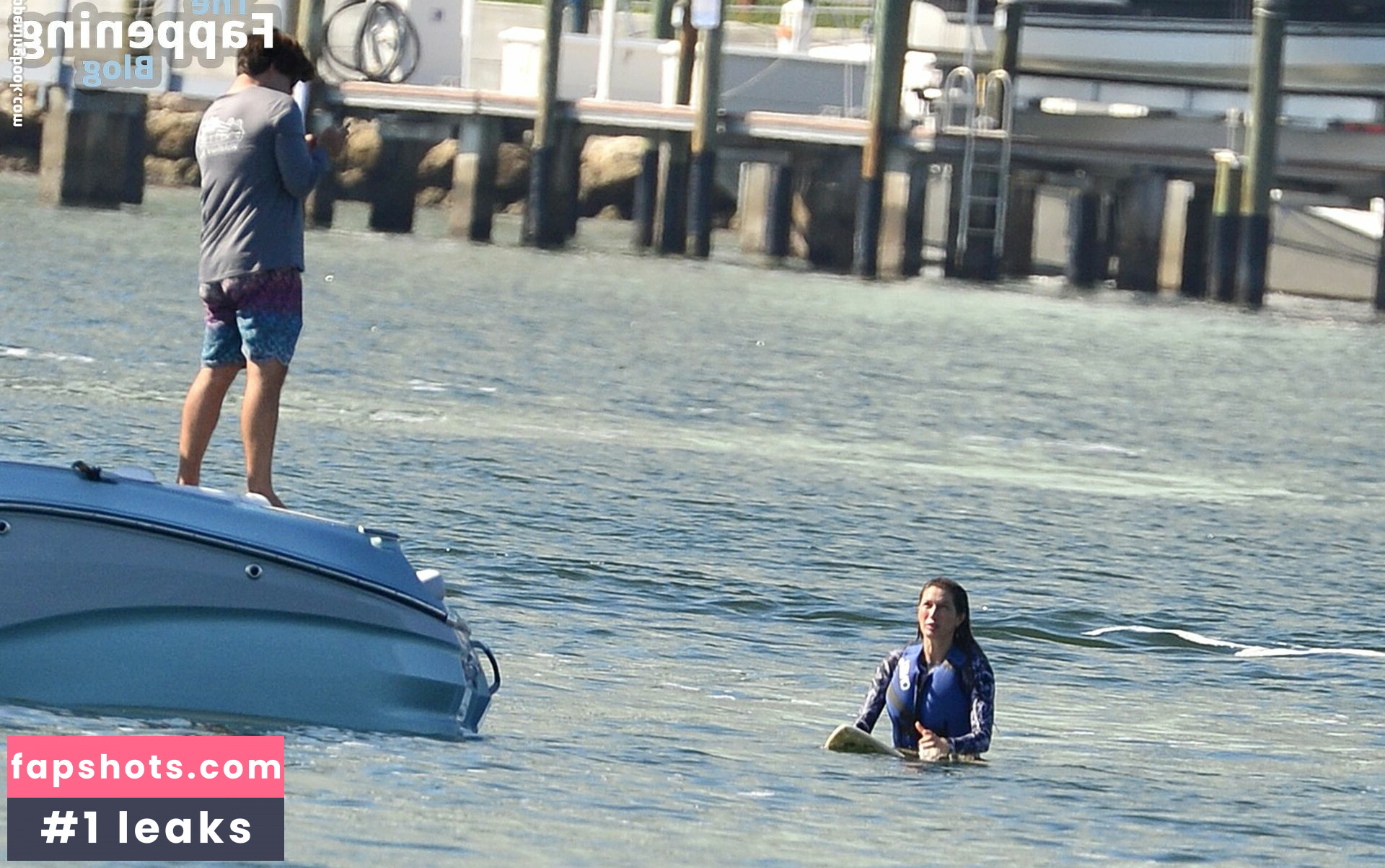 Gisele Bundchen gallery photo #222