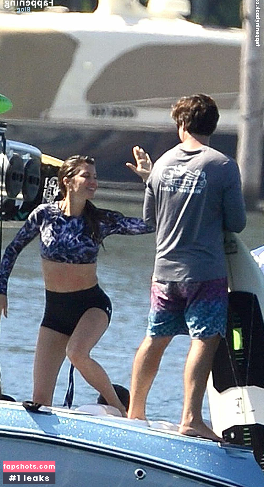 Gisele Bundchen gallery photo #226