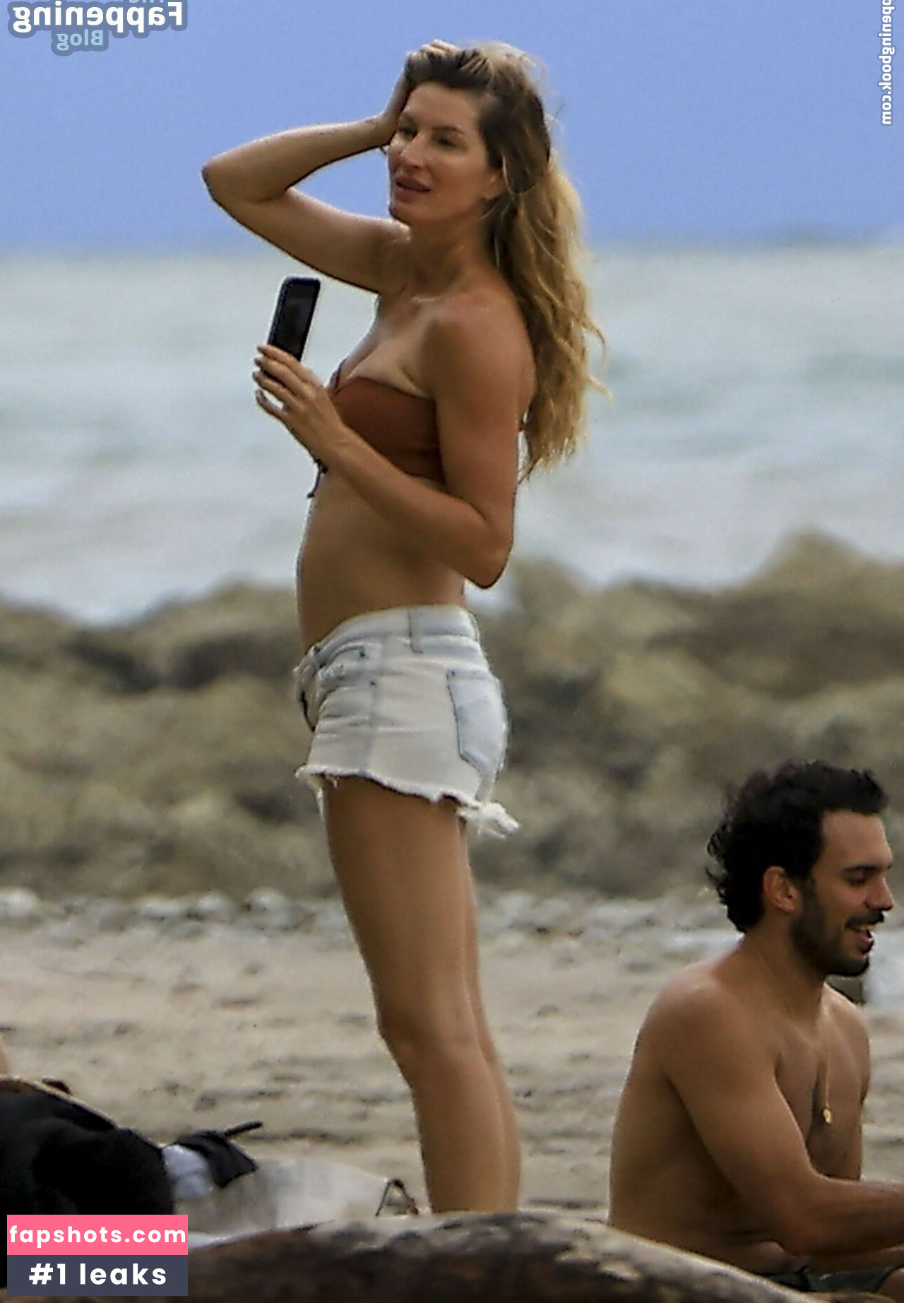 Gisele Bundchen gallery photo #35