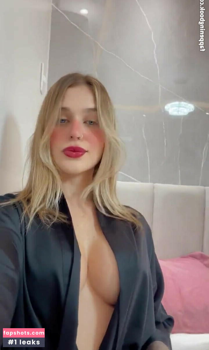 Giseli Botega Nude Leaks OnlyFans Photos #4 - LeakJerk