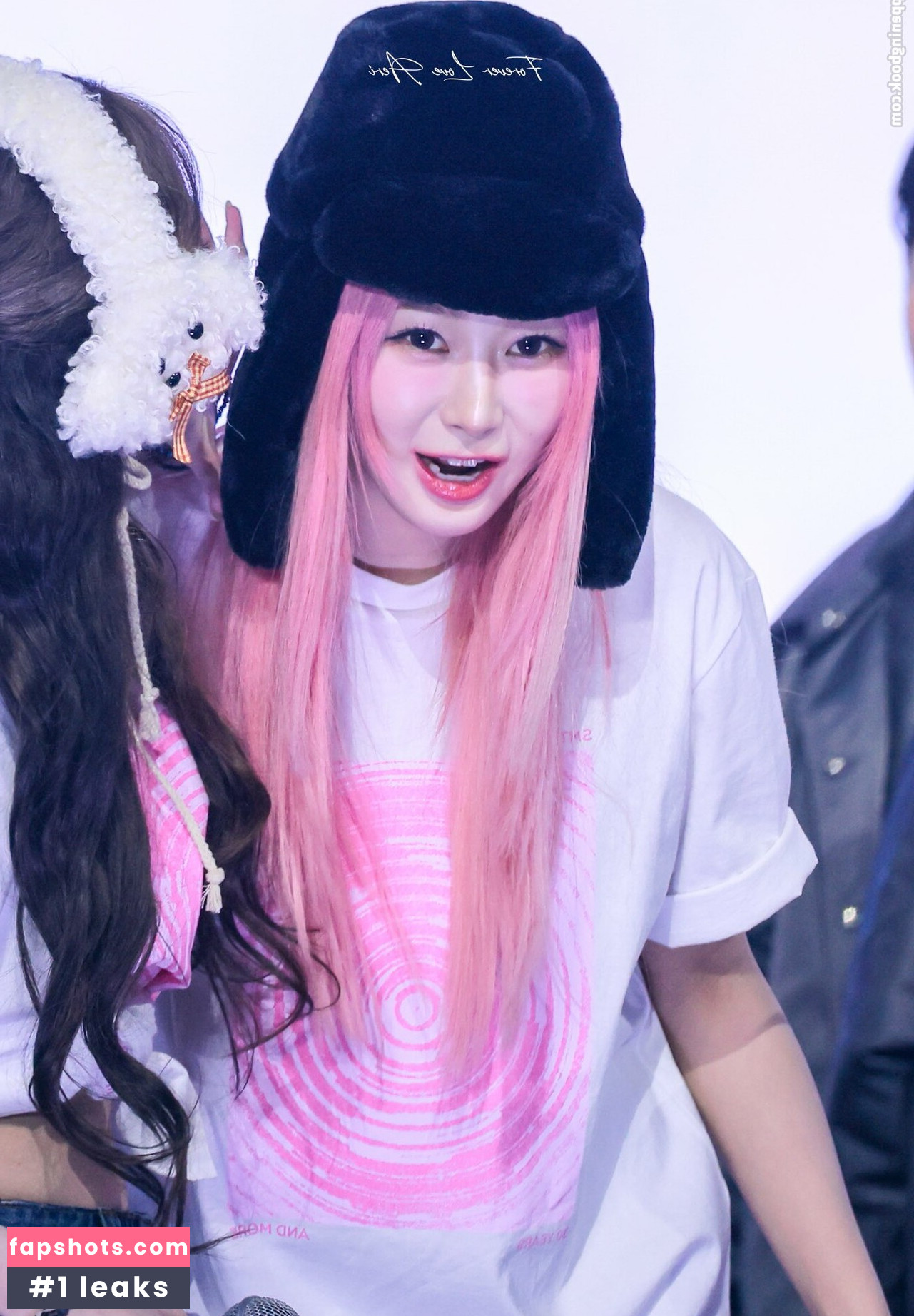 Giselle (æspa gallery photo #114