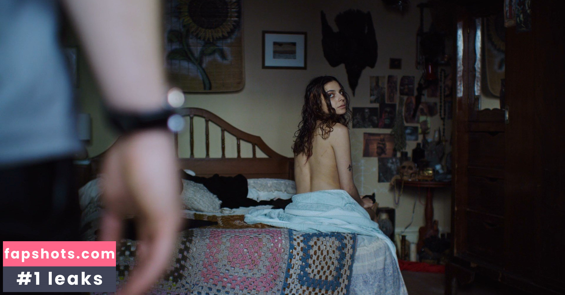 Gisselle Kuri gallery photo #3