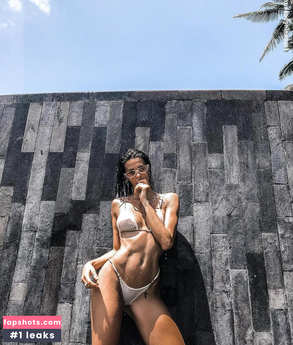 Giulia Calcaterra gallery photo #22