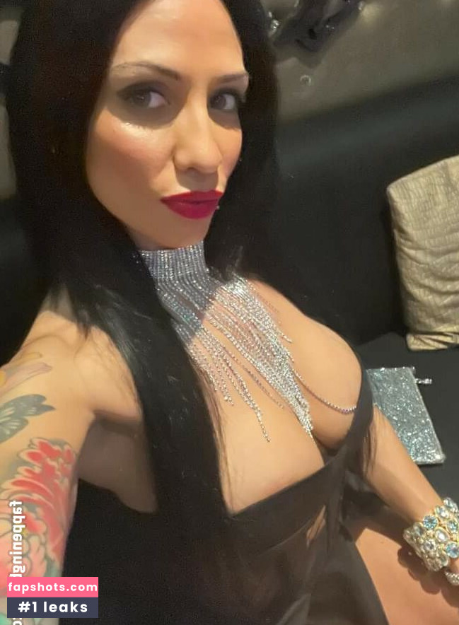 Giulia Diamond gallery photo #3