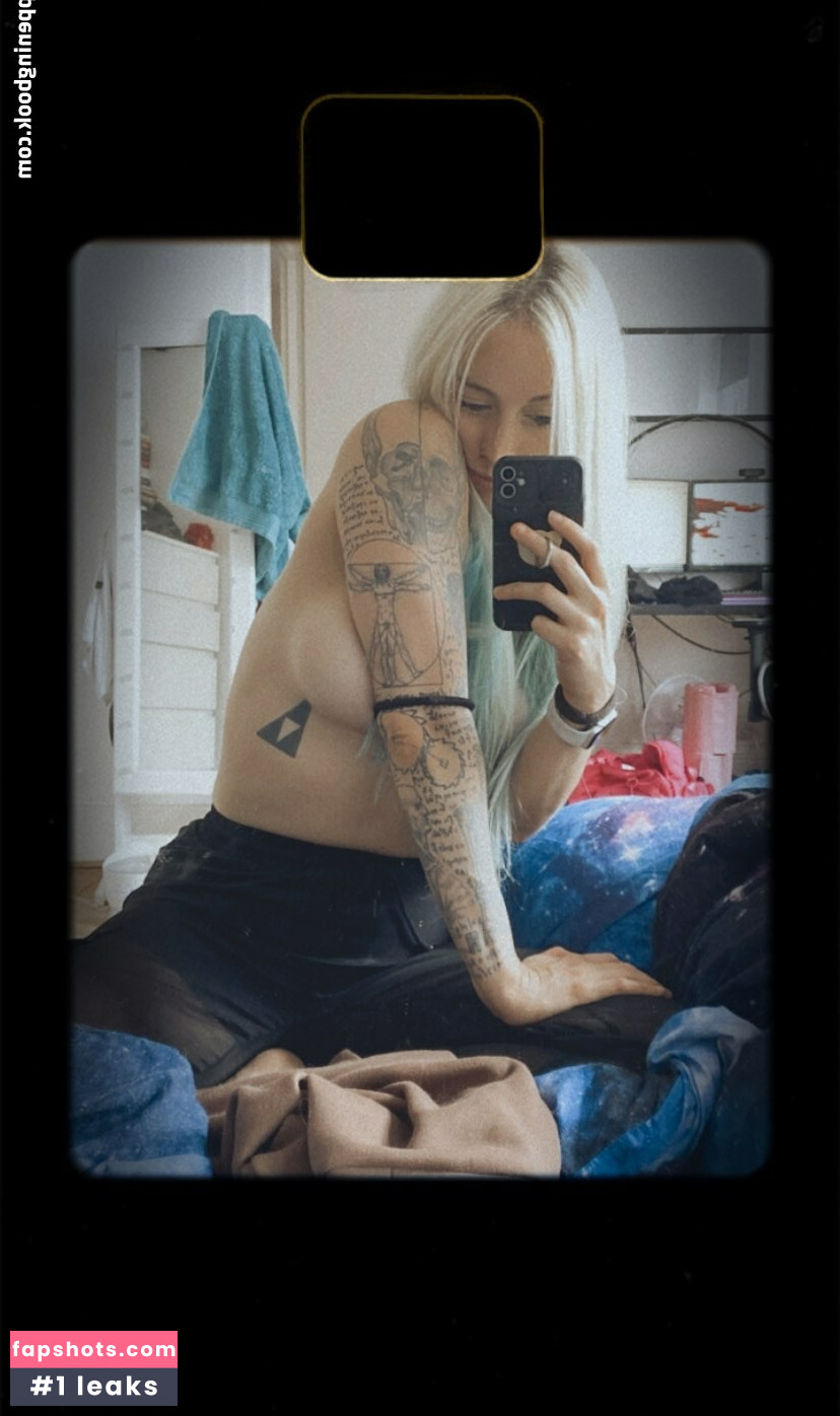 Giulia Henne gallery photo #67