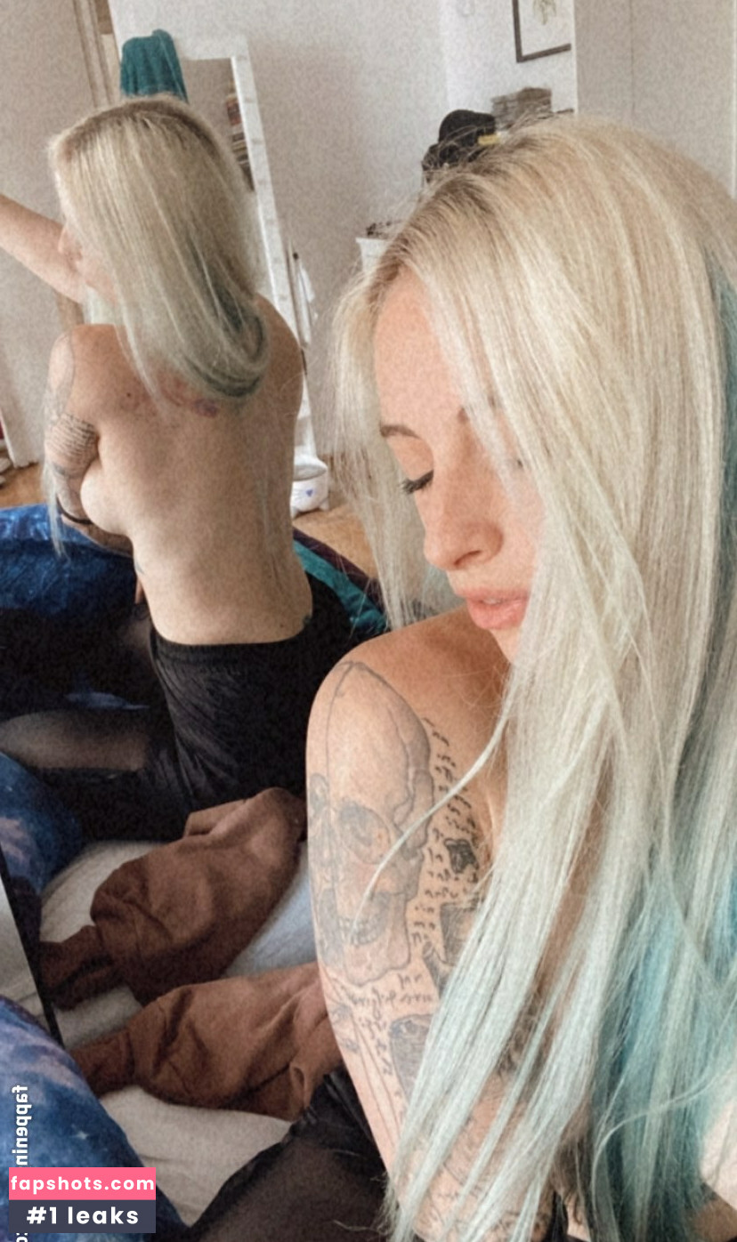 Giulia Henne gallery photo #68