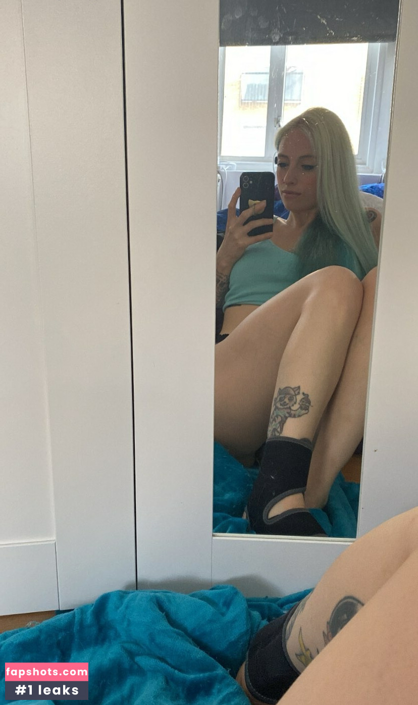 Giulia Henne gallery photo #71