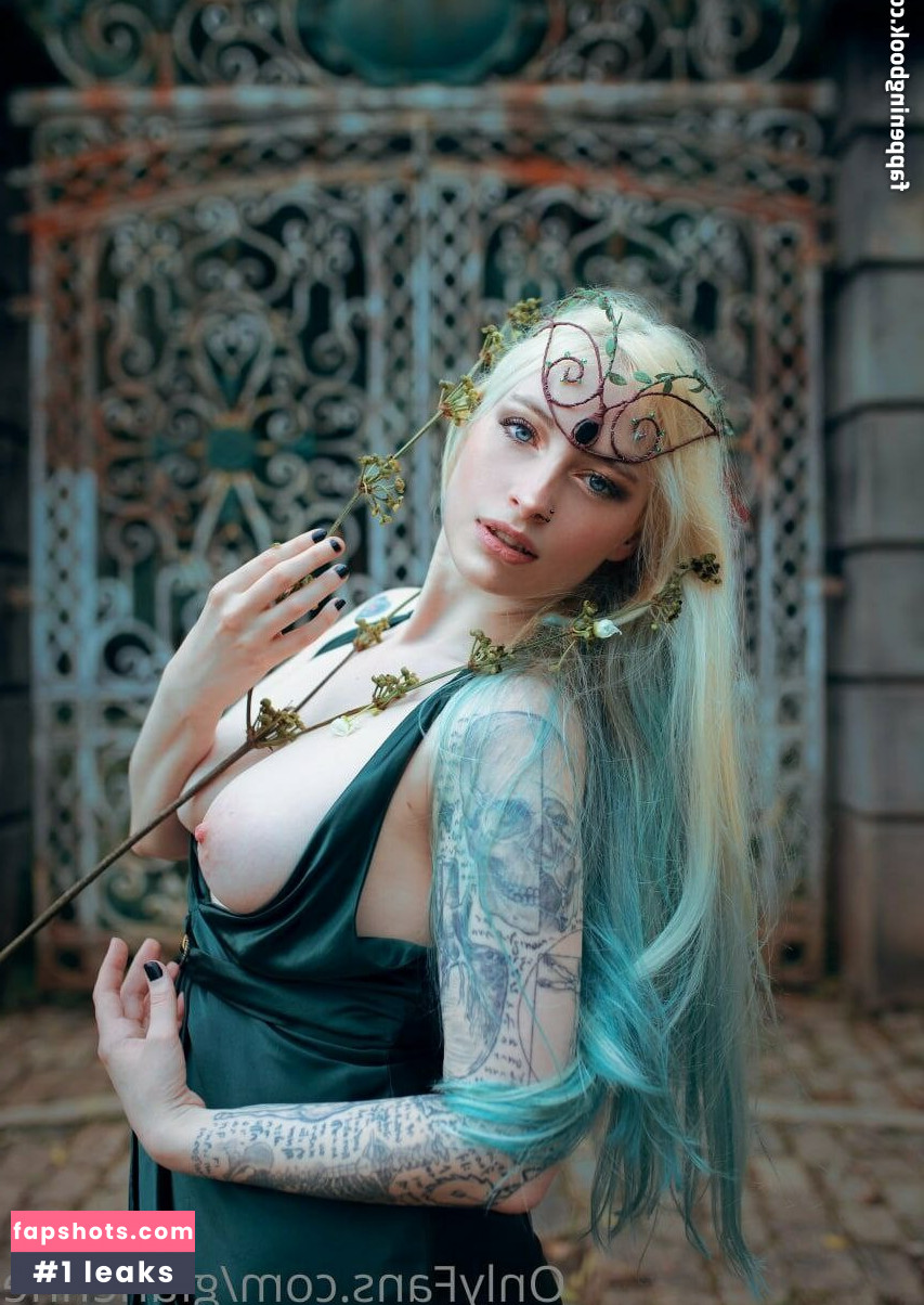 Giulia Henne gallery photo #96