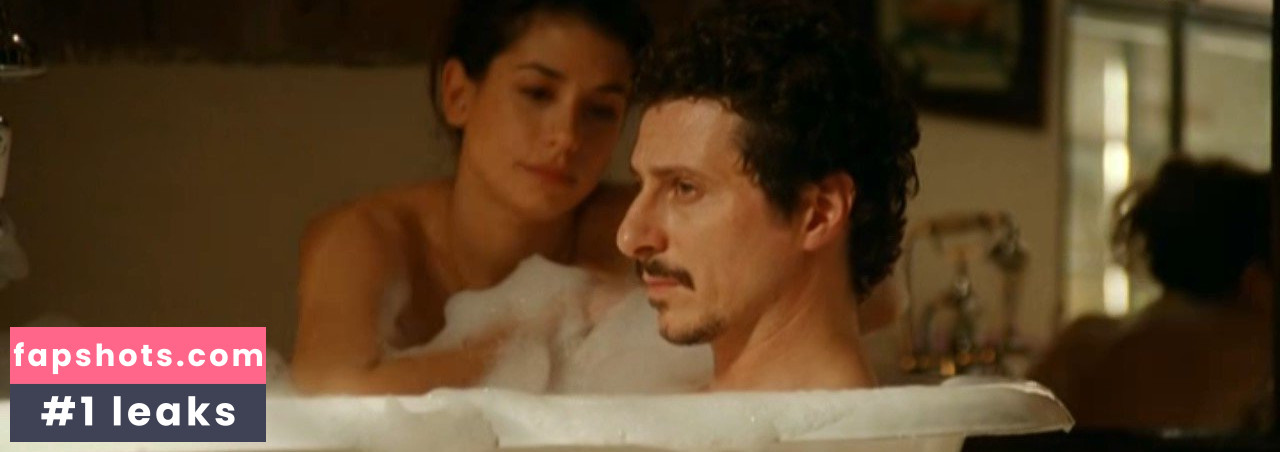 Giulia Michelini gallery photo #15