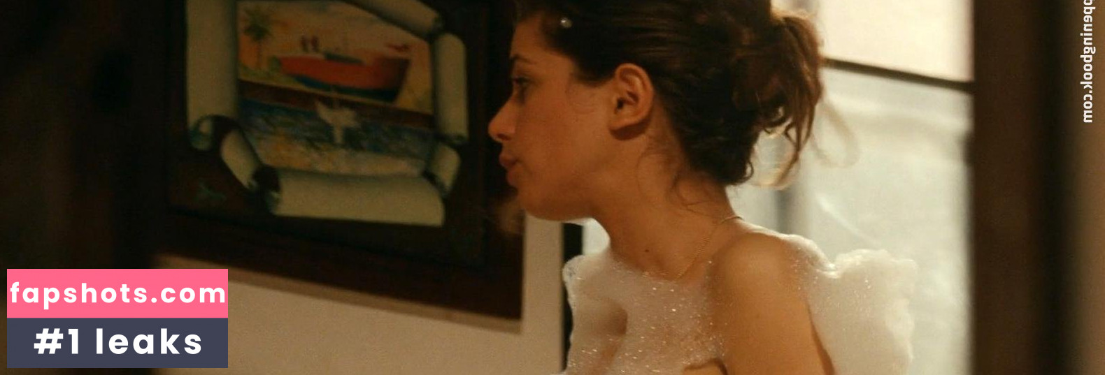 Giulia Michelini gallery photo #18