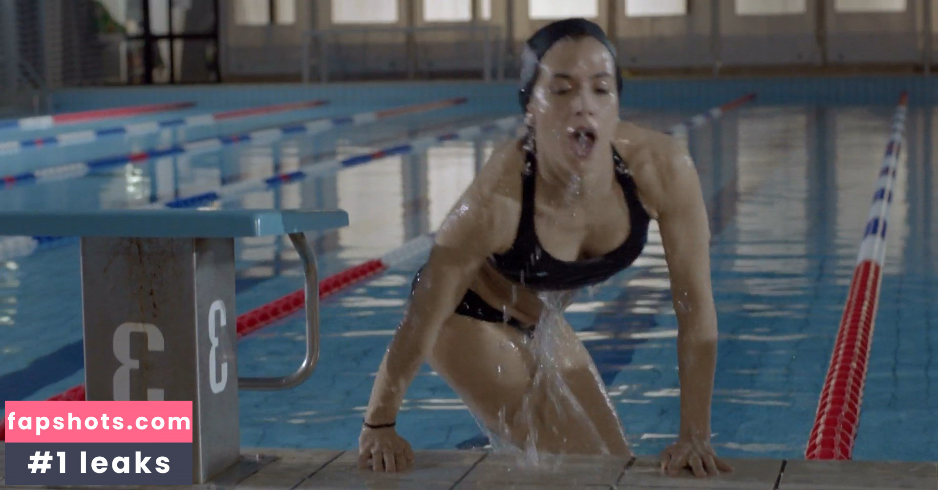 Giulia Michelini gallery photo #3