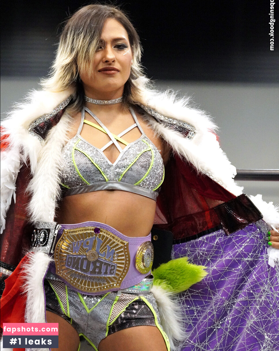 Giulia gallery photo #95