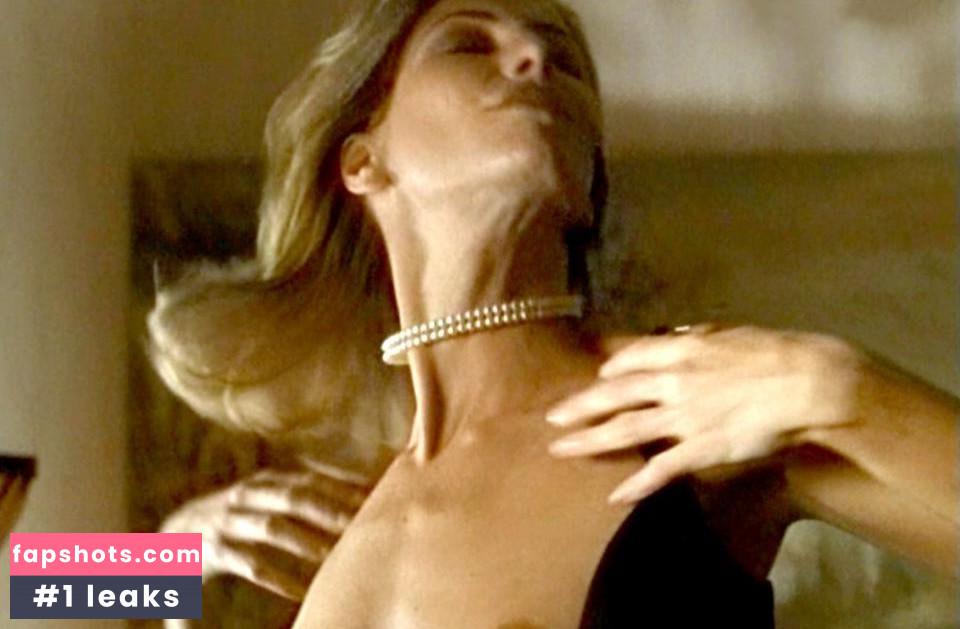 Giulia Siegel Nude Leaks OnlyFans Photos #9 - LeakJerk