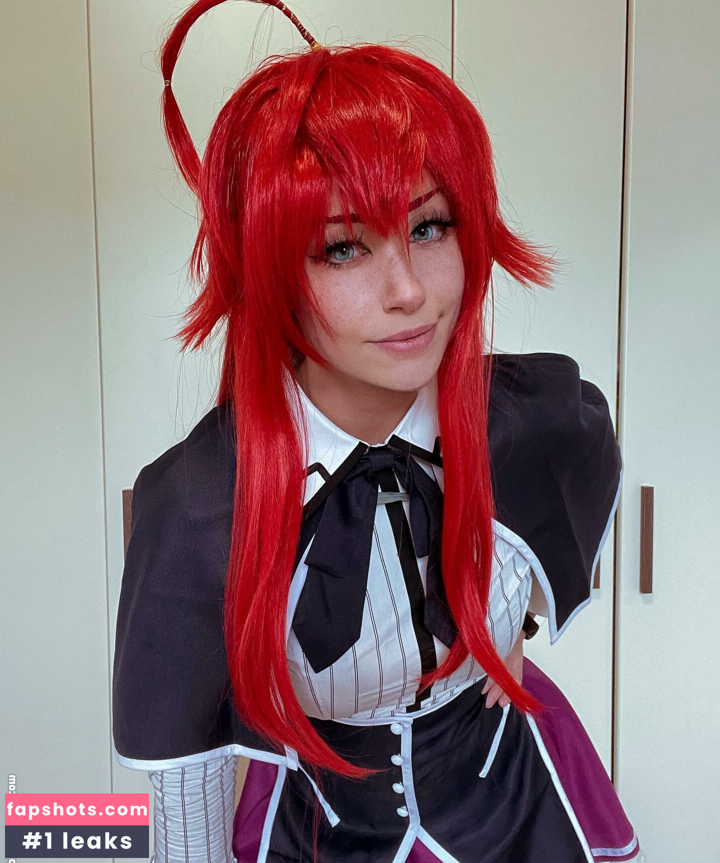 GiuliaMoon gallery photo #17