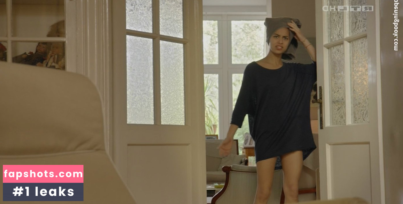 Gizem Emre gallery photo #24