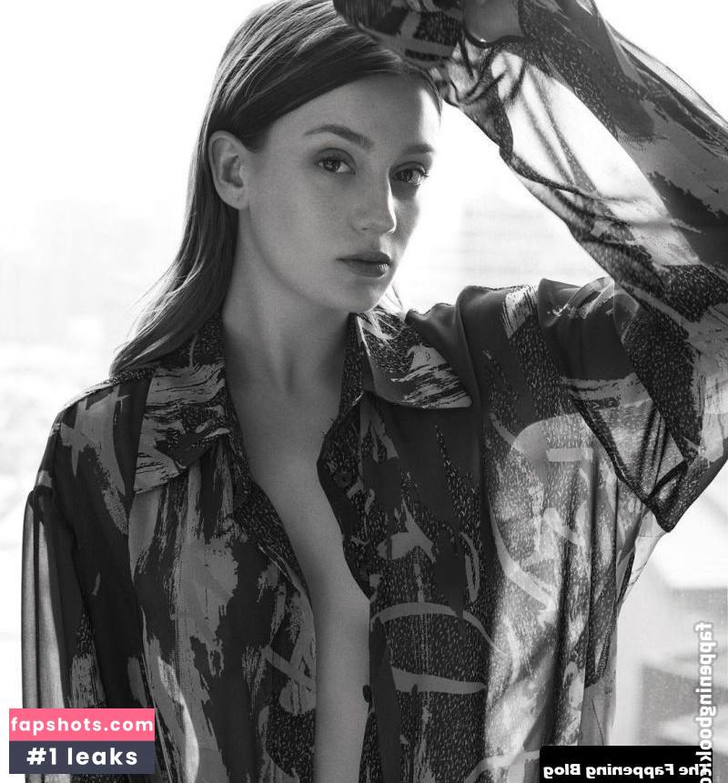 Gizem Karaca nude babe gallery