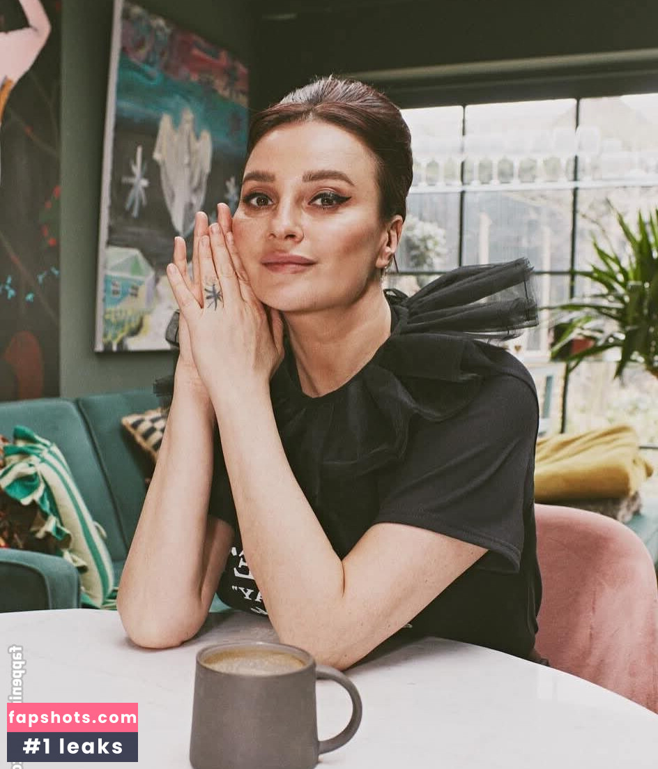 Gizzi Erskine Nude Leaks OnlyFans Photos #11 - Fapshots