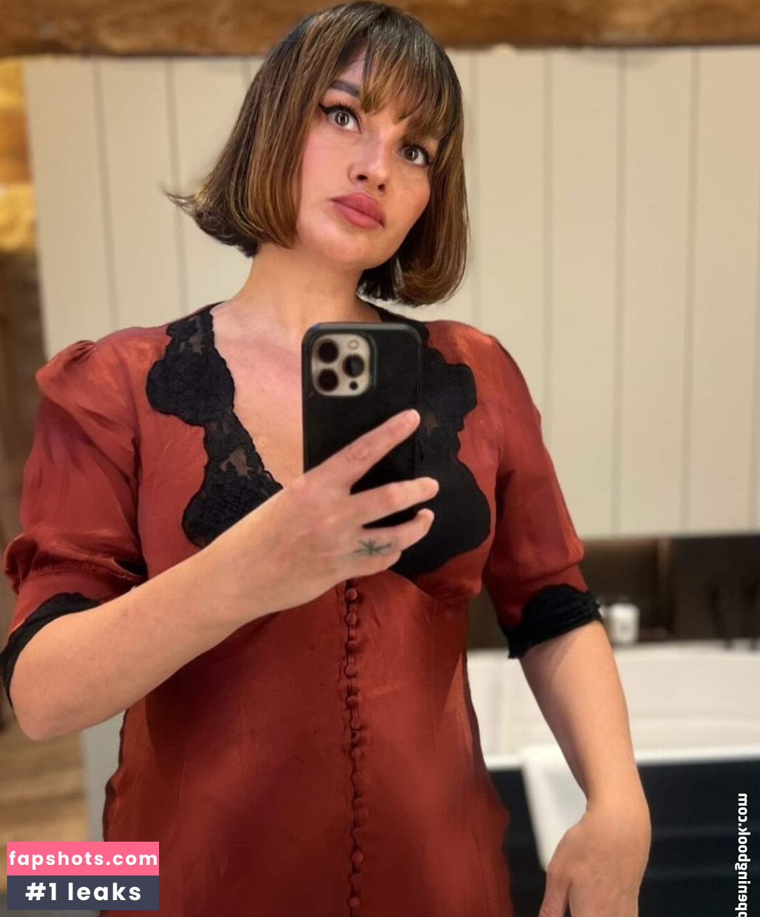 Gizzi Erskine Nude Leaks OnlyFans Photos #22 - Fapshots