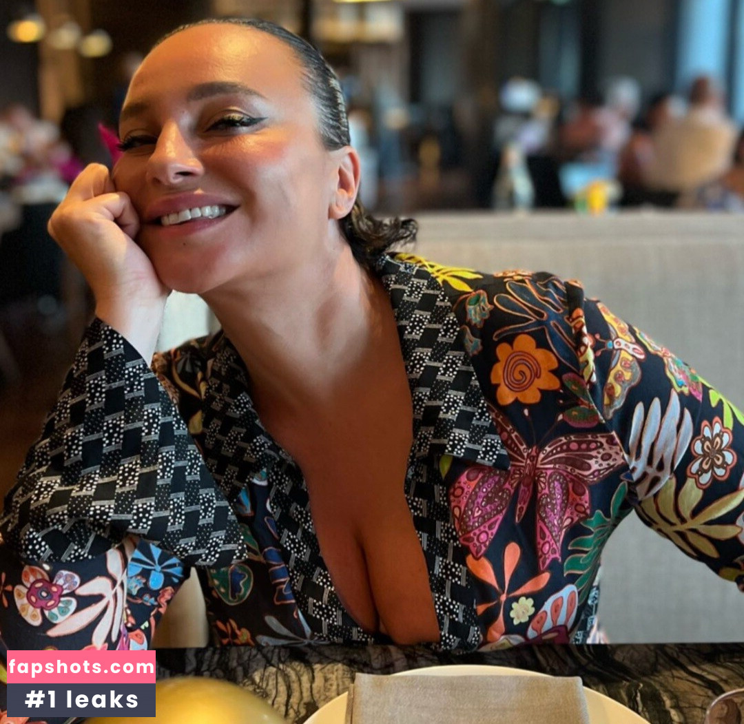 Gizzi Erskine Nude Leaks OnlyFans Photos #45 - Fapshots