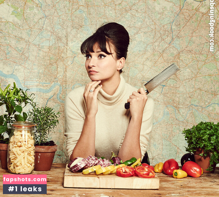 Gizzi Erskine Nude Leaks OnlyFans Photos #56 - Fapshots