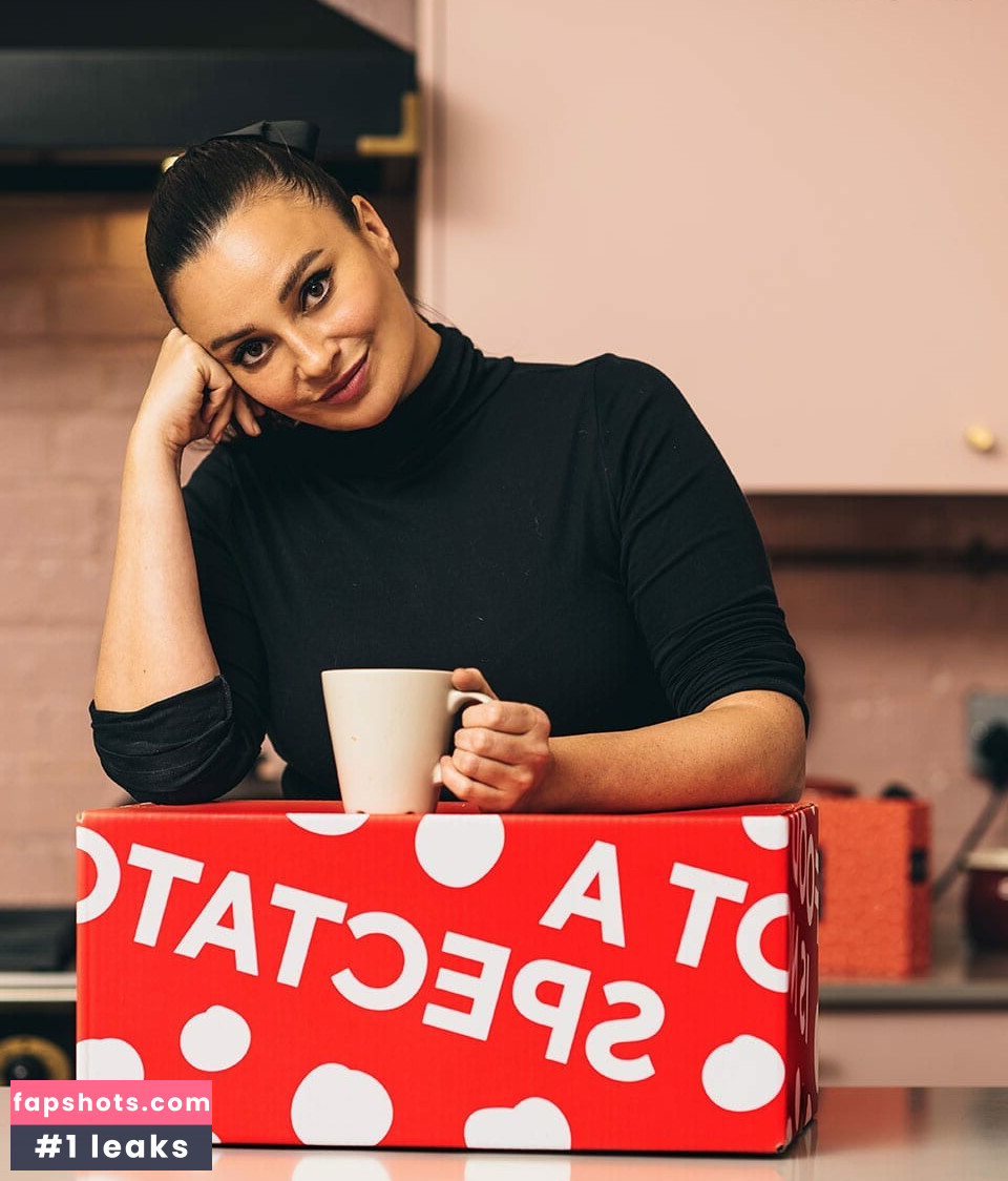 Gizzi Erskine Nude Leaks OnlyFans Photos #69 - Fapshots