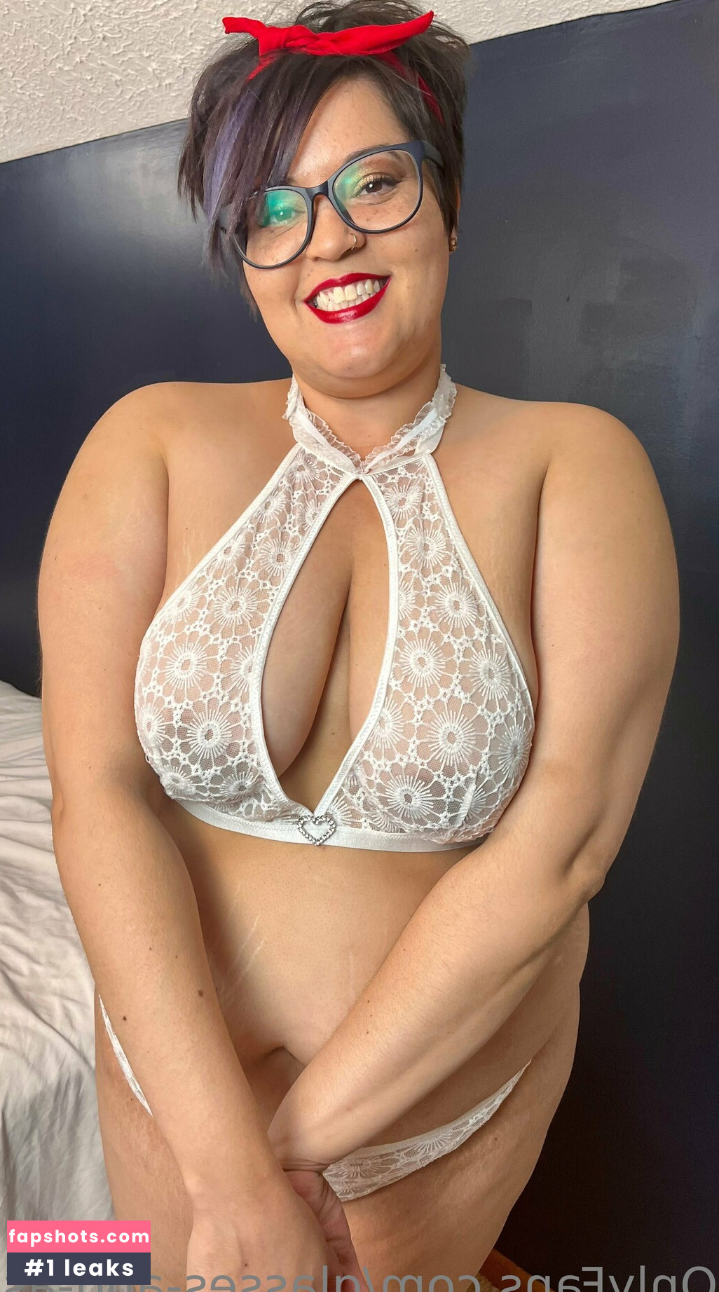 glasses-and-asses gallery photo #49