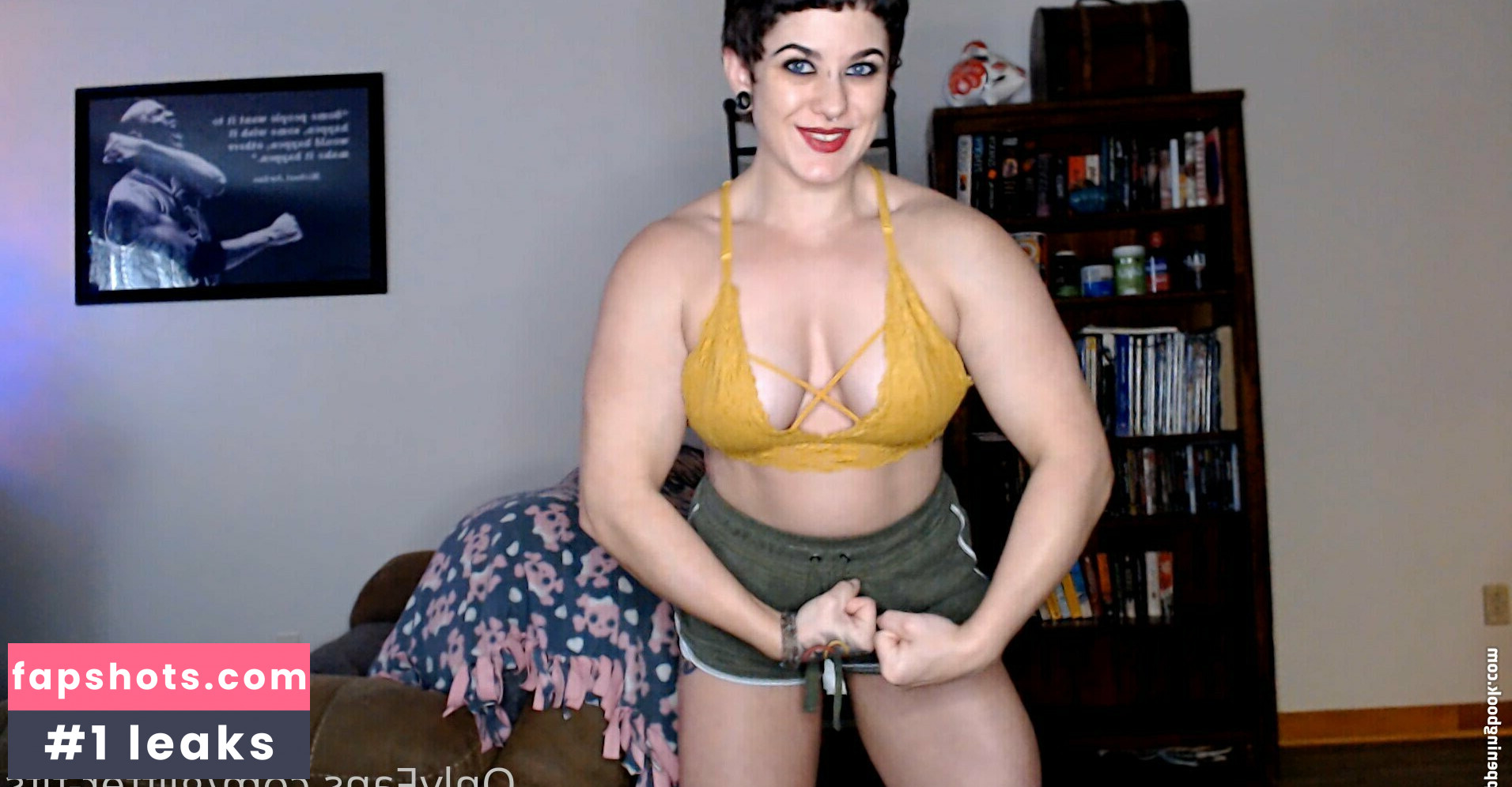 glitter-tits nude babe gallery