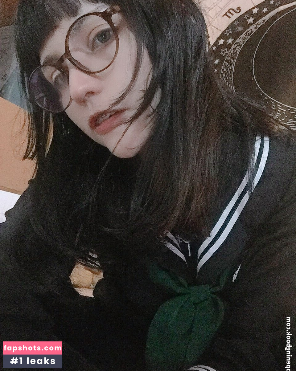 Gloomy Doll gallery photo #11