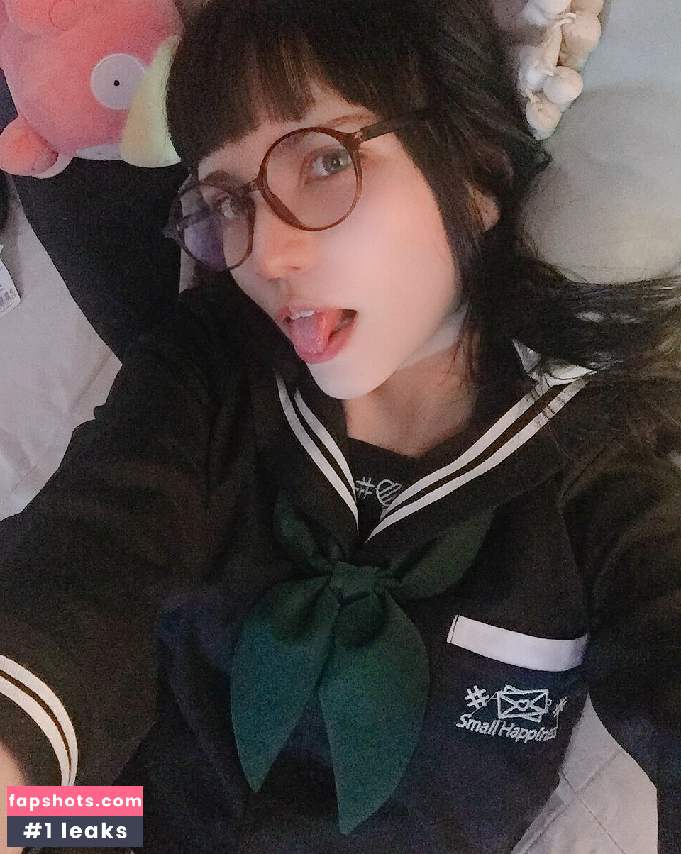 Gloomy Doll gallery photo #13