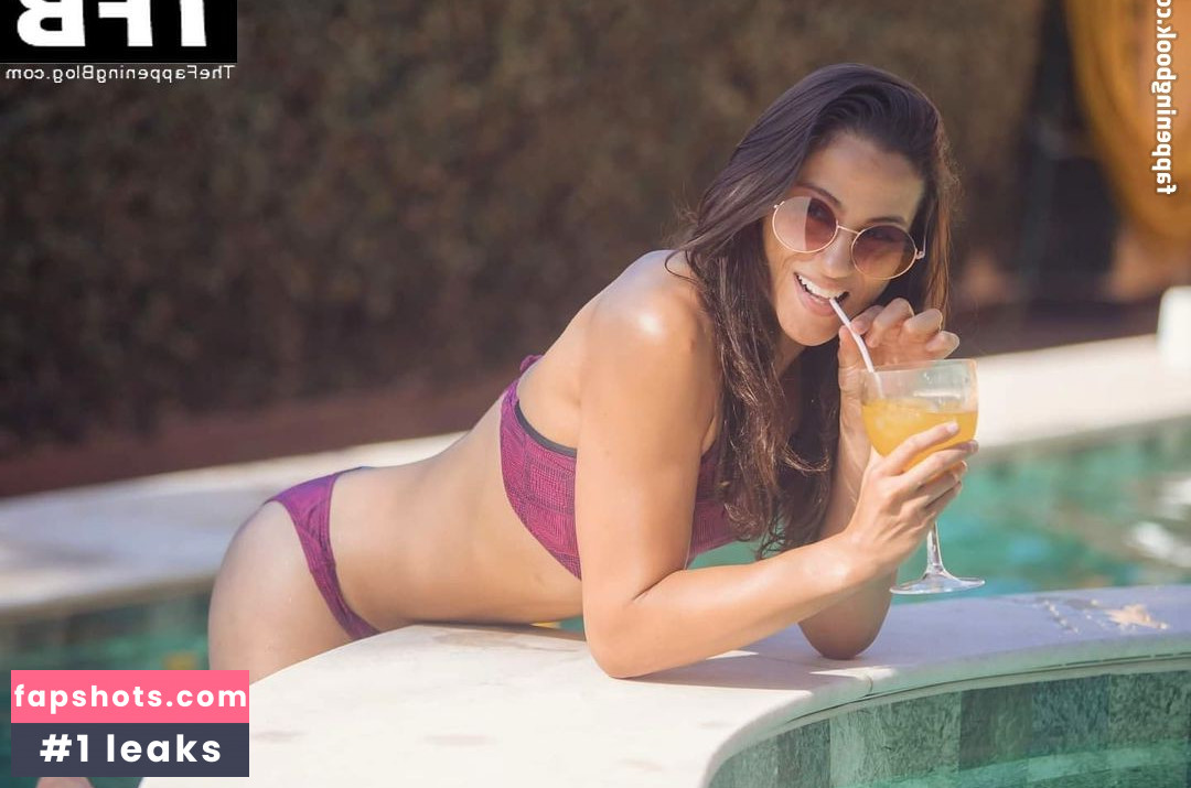 Gloria de Paula gallery photo #8