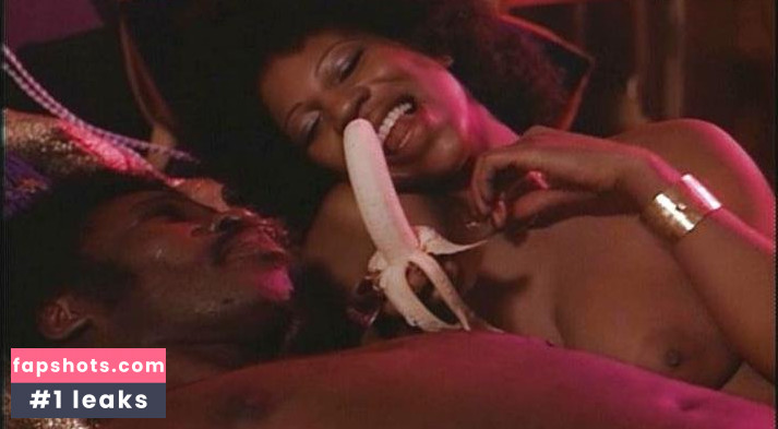 Gloria Delaney nude babe gallery