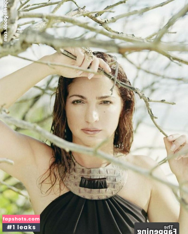 Gloria Estefan gallery photo #20