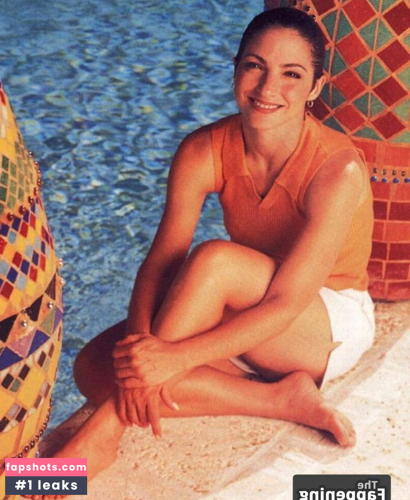 Gloria Estefan gallery photo #21
