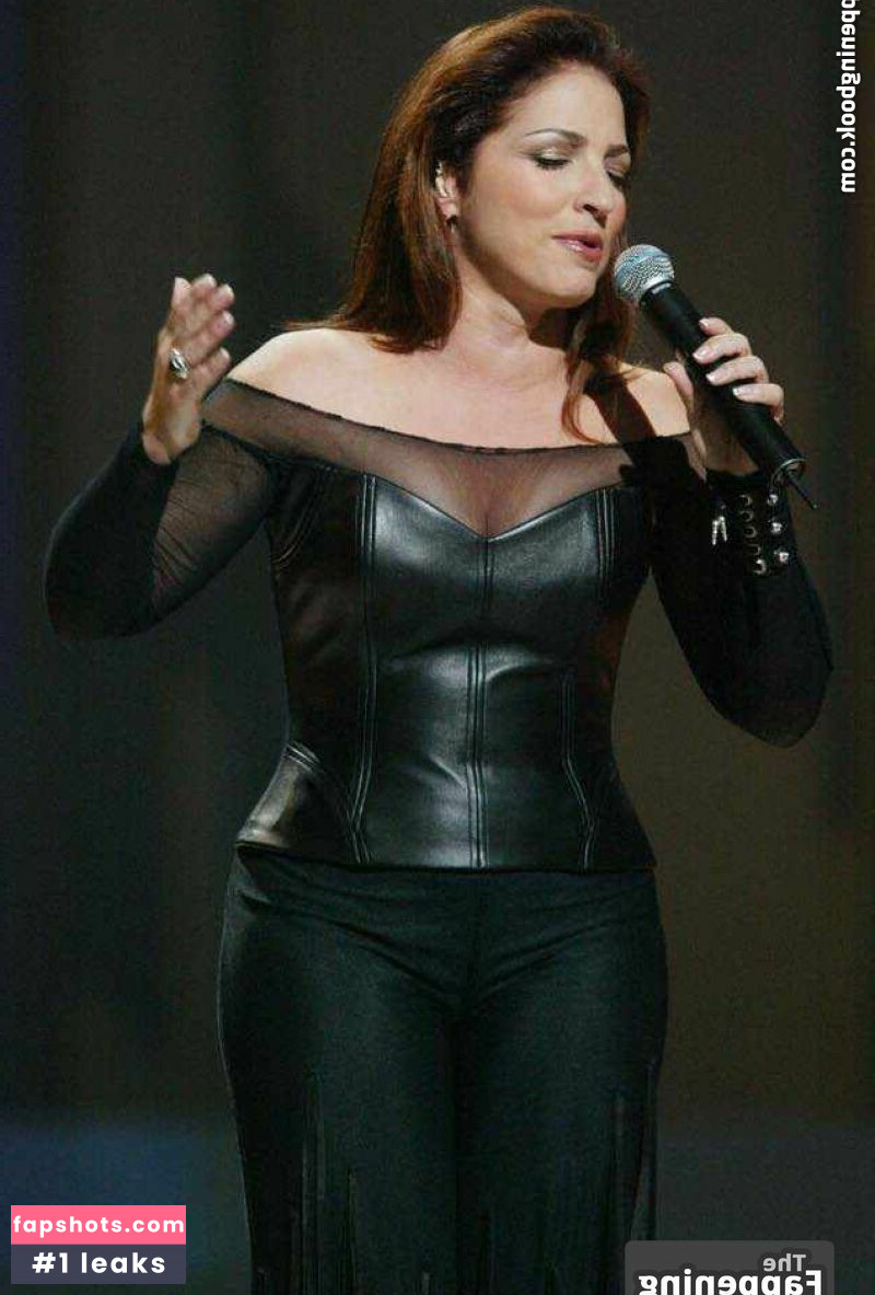 Gloria Estefan gallery photo #23