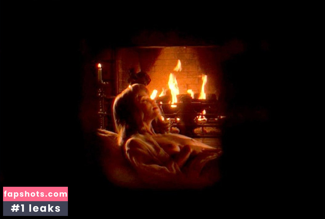 Gloria Reuben gallery photo #2